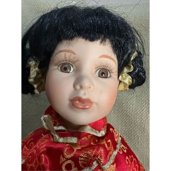 Unique Porcelain Asian Doll Red Traditional Outfit Dark Hair 15” with Stand - Picture 3 of 10